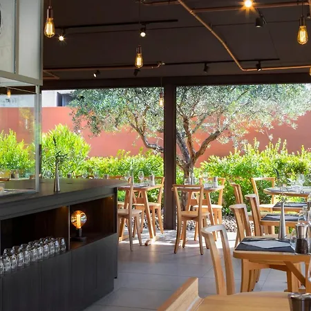 Hotel Terre De Provence & 3*