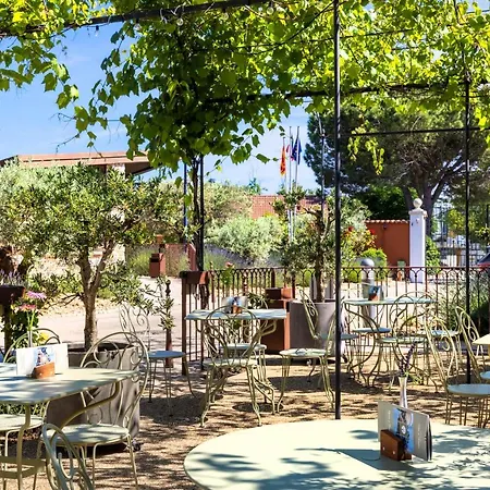 Terre De Provence & Hotel