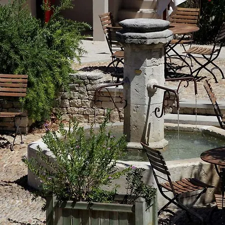Terre De Provence & Hotel