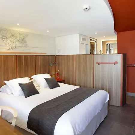 Hotel Terre De Provence & 3*