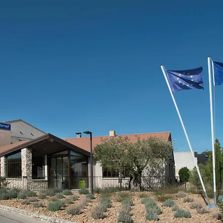 Terre De Provence & Hotel 3*