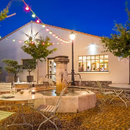 Terre De Provence & Hotel 3*